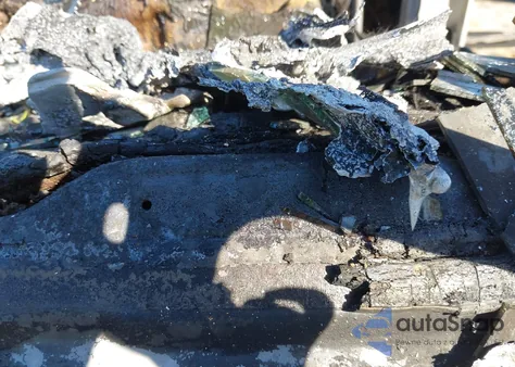 2018 Chevrolet Silverado 1500 High Country from USA, damaged, VIN 3GCUKTEJ6JG405114